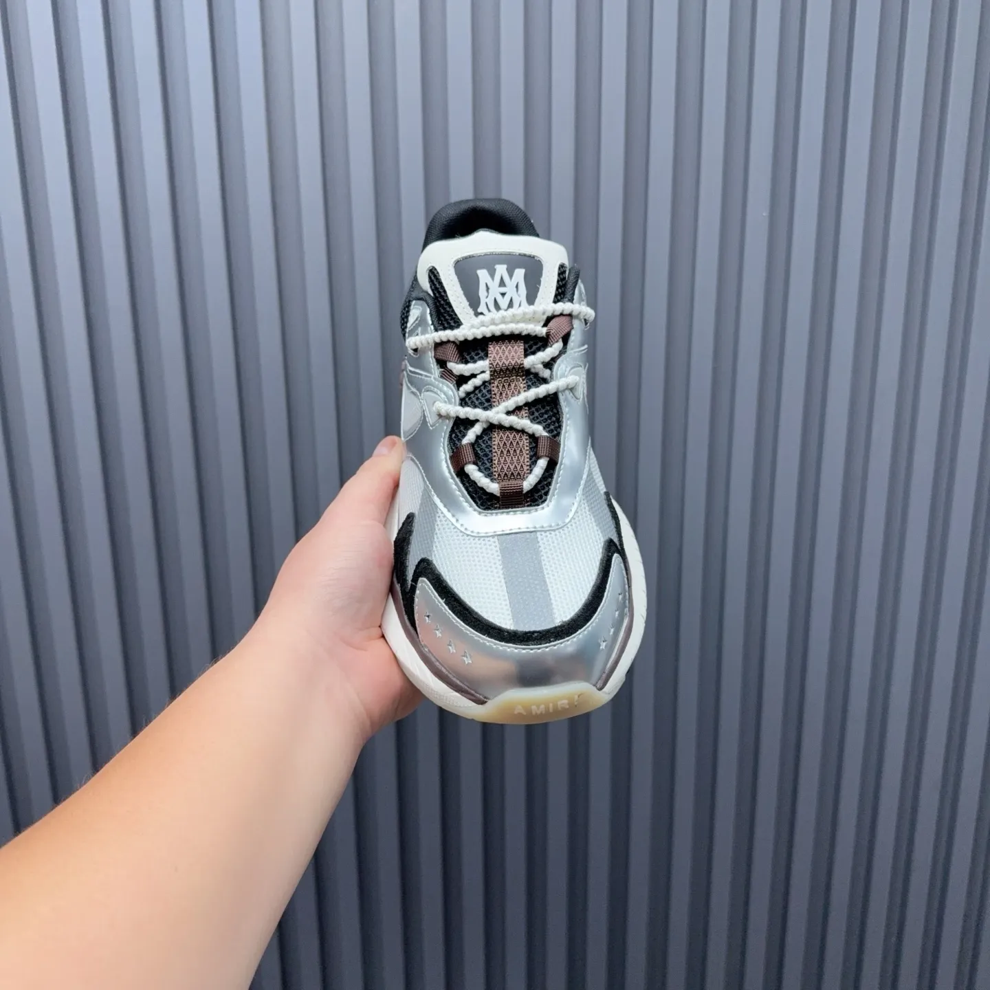 [AMIRI Amir] P: 760💰Size for couples: Female 35-40; Male 39-44; (Customized at 45.46) AMIRI Amir New Autumn and Winter Products New Autumn Latest Catwalk Couple Color Block Bread Casual Sports Shoes Series 〰 Casual fashion style full of details New generation of bone shoes popular classic upgrades Super comfortable and super popular! AUTRY is an exclusive version of AUTRY couple casual shoes from a high street brand in Los Angeles. Many celebrity Internet celebrities have the same style. Chinese new rapper Xiaobai Gali, Wang Yibo, Yang Mi and other Internet celebrity bloggers are competing for their feet. The three-dimensional molded metal logo on the side of the AJ1 shoe is on par with Nike's popular Fog. The heroic value instantly has a bit of punk rock flavor, all showing fashion sense and street style... ▪ Upper: original custom-made cowhide + original custom-made breathable mesh ▪Inner lining: original customized breathable mesh ▪Outsole: original molded two-color TPU rubber combination outsole.